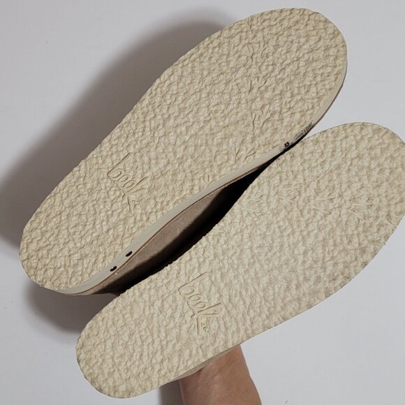 NEW Beek Alpine Swift Bootie Womens 8 Shearling Cozy Tan Suede Warm Outdoors - Picture 8 of 9